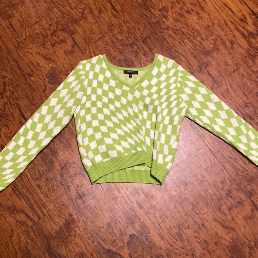 Women’s checkered green and white sweater